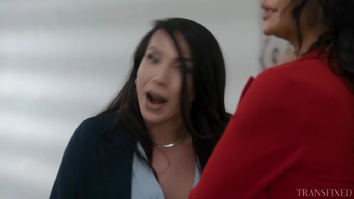 Transfixed Leana Lovings Kasey Kei and Victoria Grant Scout Seduction Therapy XXX